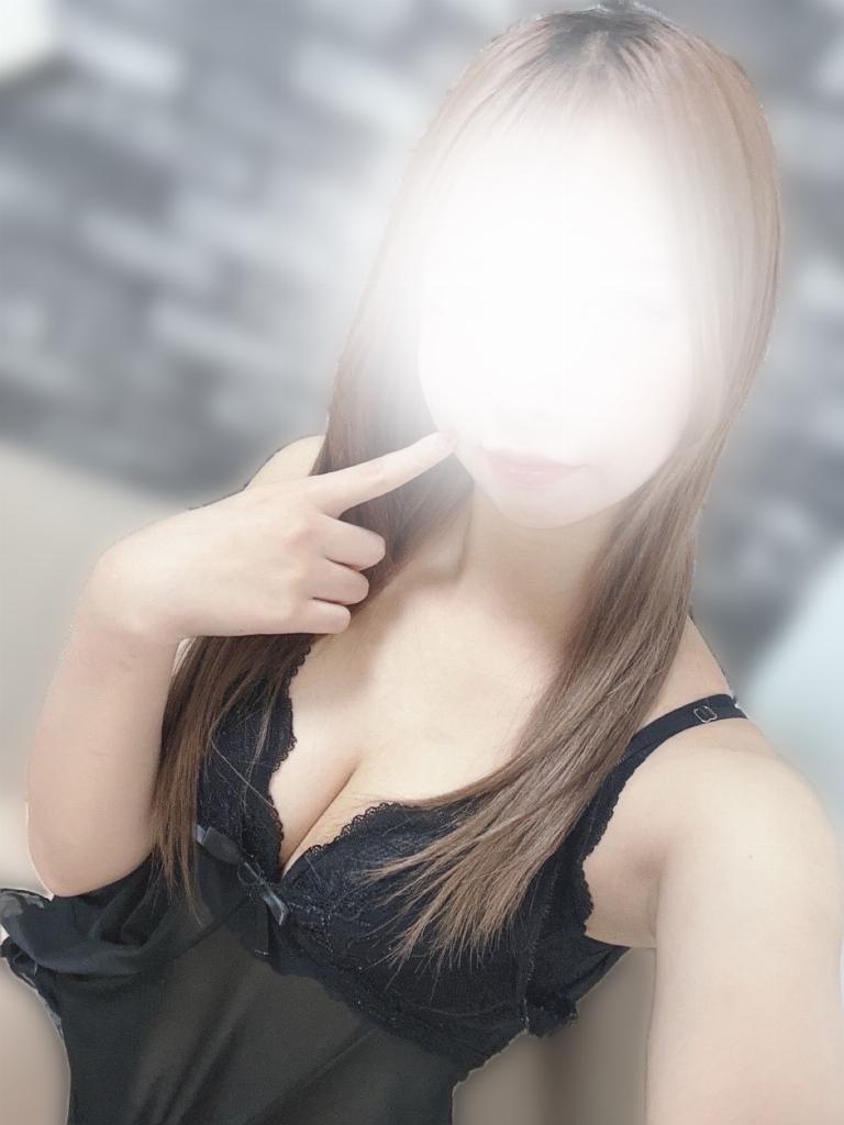小島　れな